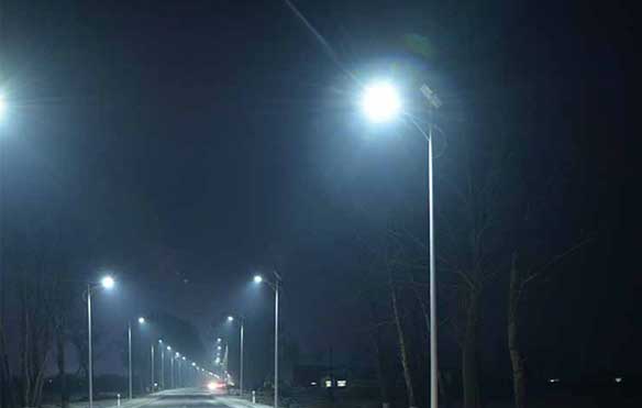What Factors Are the Main Factors Related to the Brightness of Solar Street Lights?